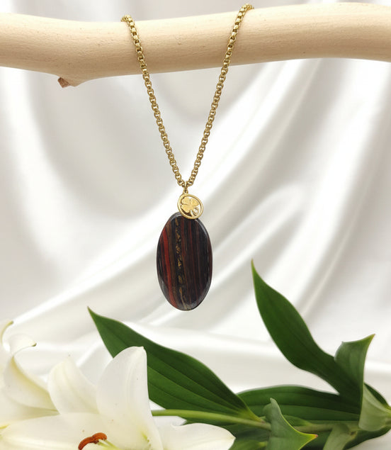 Collier long doré et oeil de fer sur bélière acier inoxydable