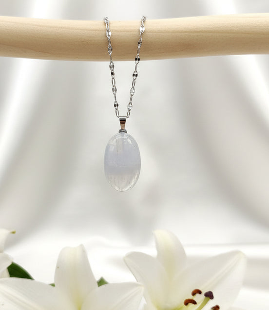Collier et pierre de lune arc en ciel, péristérite