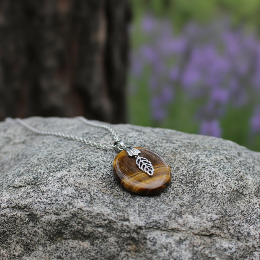 Collier chaine argenté et Œil de Tigre goutte