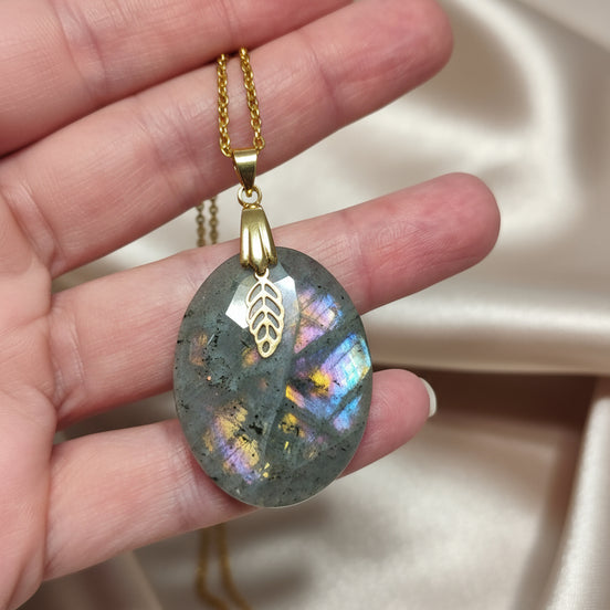 collier labradorite rose violette