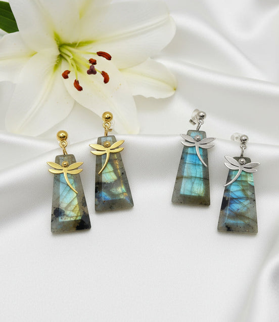 Boucles d'oreilles en labradorite et libellule doré ou argenté
