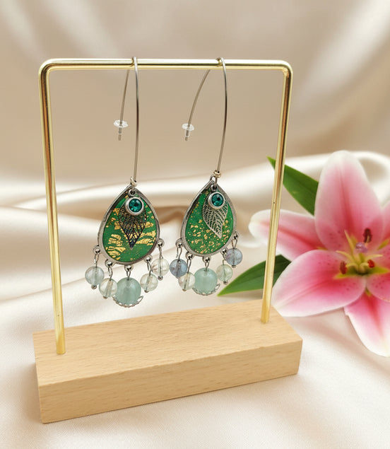 Boucles d’oreilles en Fluorite Verte, argentée, strass et polymère