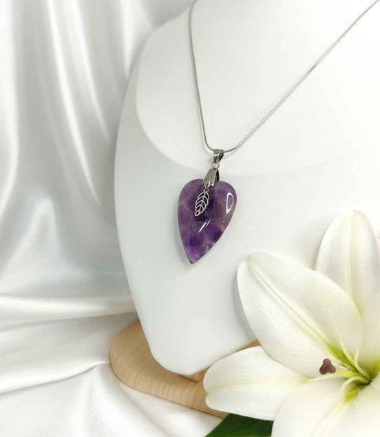 Collier argenté coeur en améthyste