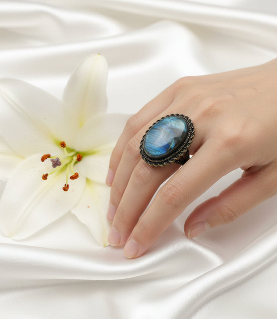 bague en pierre labradorite
