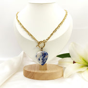 Collier doré en sodalite extra — Intuition, clarté