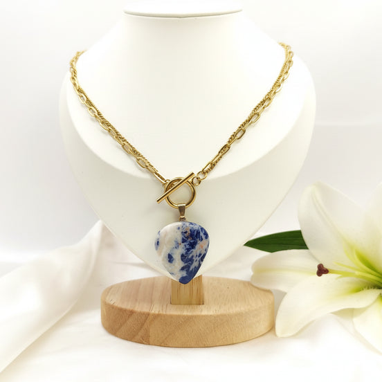 Collier doré en sodalite extra — Intuition, clarté
