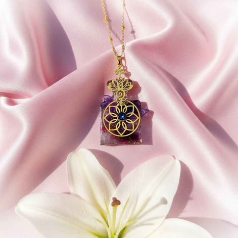 Sautoir doré en Améthyste et unaloom